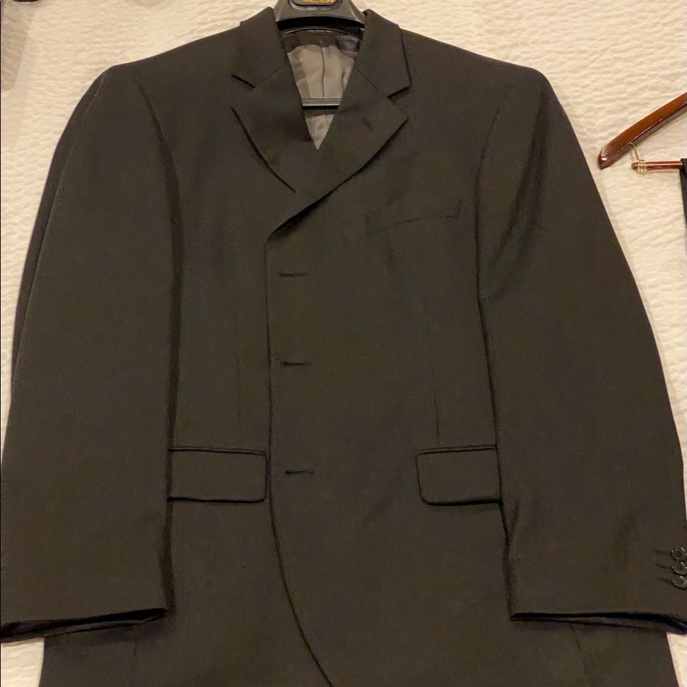 Andrew Fezza suit, dark gray